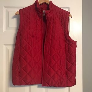Croft and Barrow red quilted zip up vest